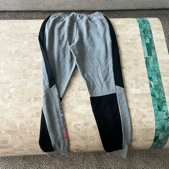 Mens Puma Ferrari gray sweatpants sz.S M - Picture 6 of 6